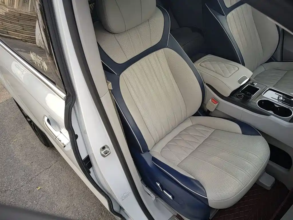 Roewe iMAX8 — миниатюра 25