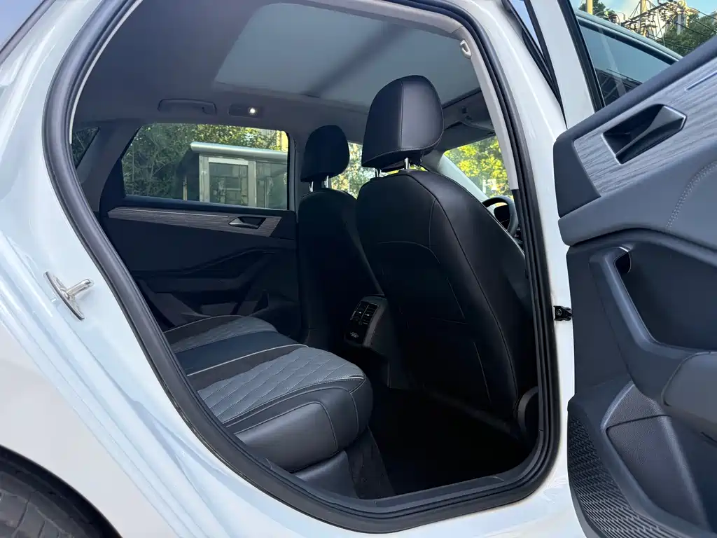 Volkswagen Sagitar — миниатюра 17
