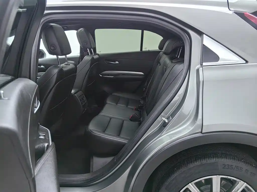 Cadillac XT4 — миниатюра 15