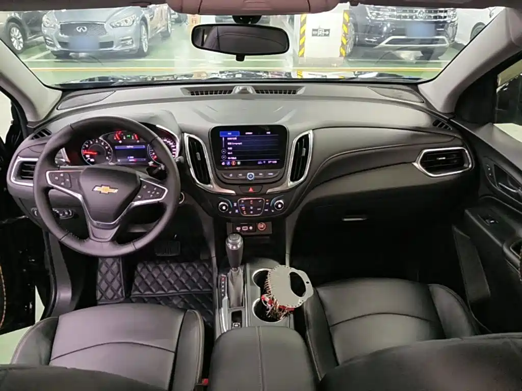 Chevrolet Equinox — миниатюра 10