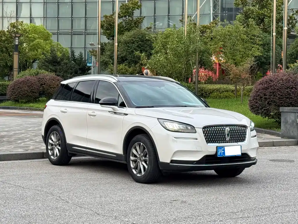 Lincoln Corsair — миниатюра 3