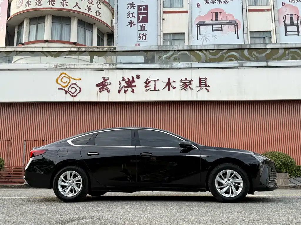 Buick LaCrosse — миниатюра 6