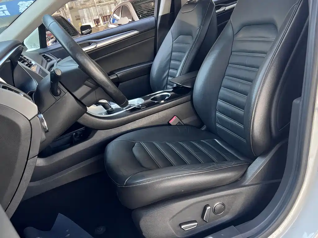 Ford Mondeo — миниатюра 10