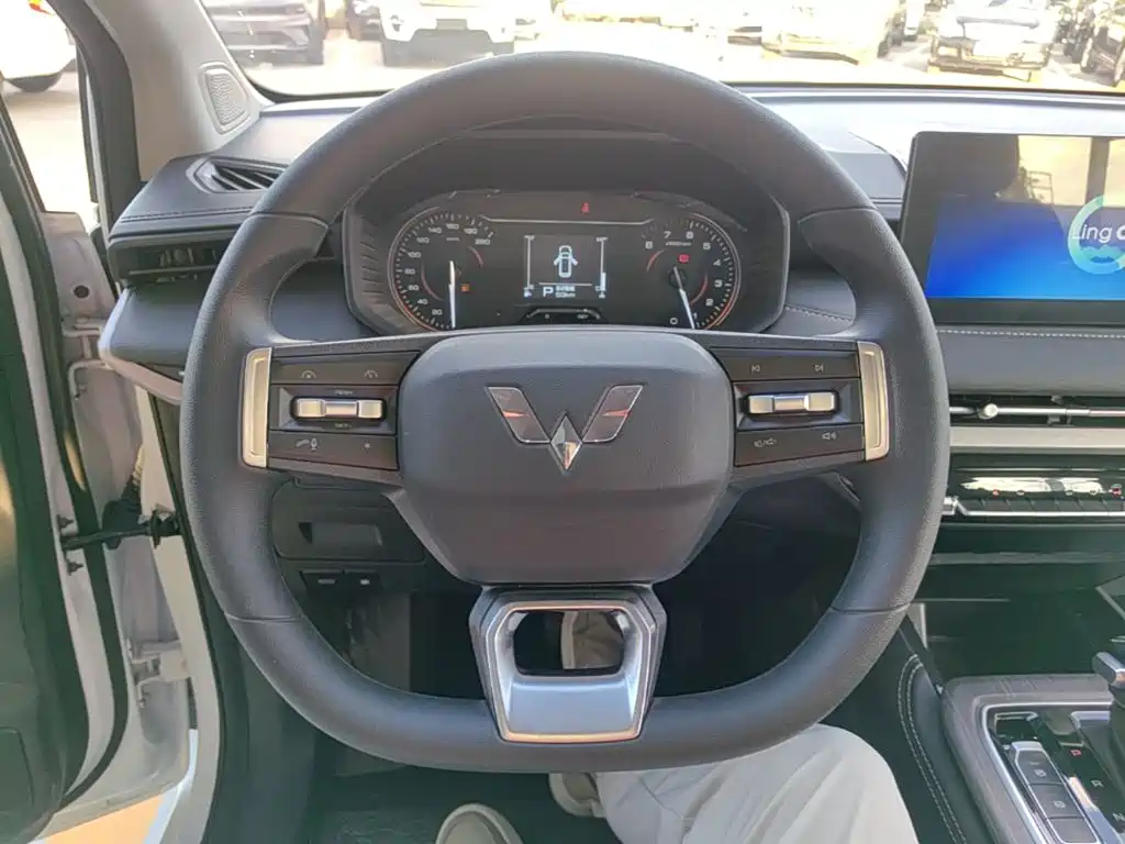 Wuling Jiachen — миниатюра 11