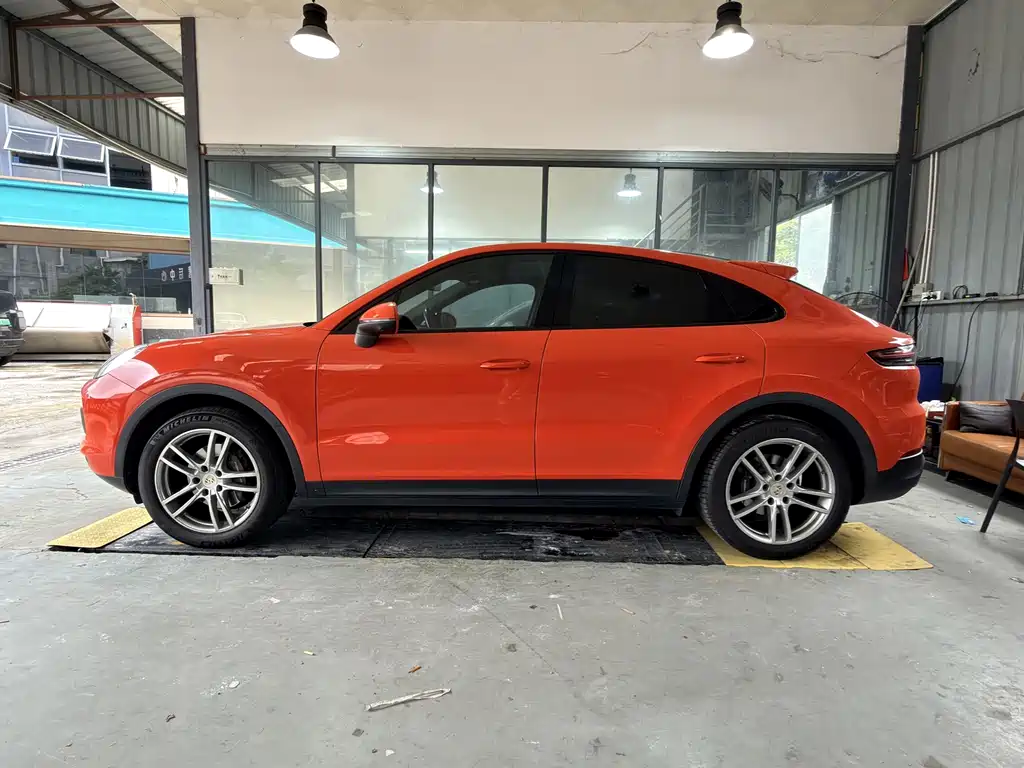Porsche Cayenne — миниатюра 4