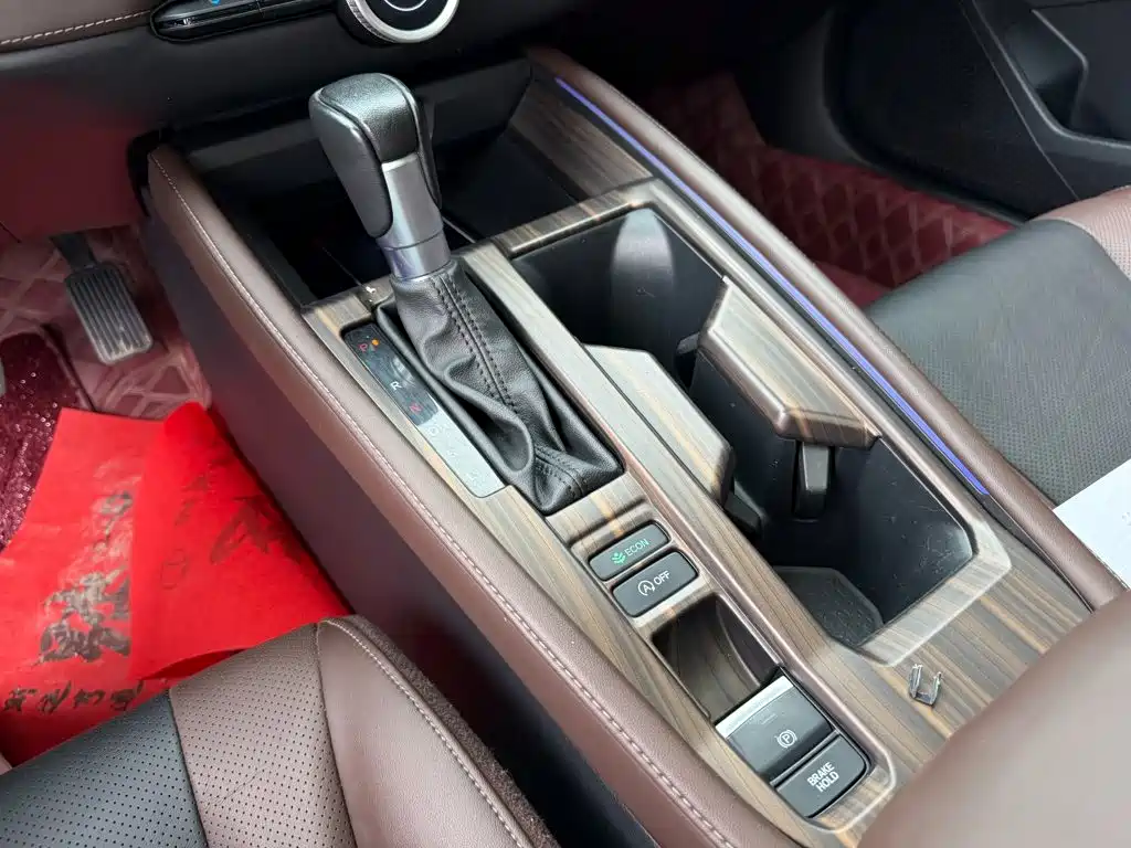 Honda Inspire — миниатюра 9