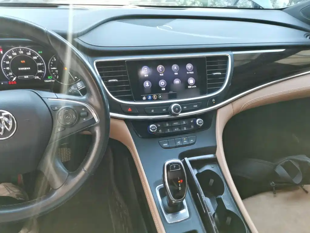 Buick LaCrosse — миниатюра 10