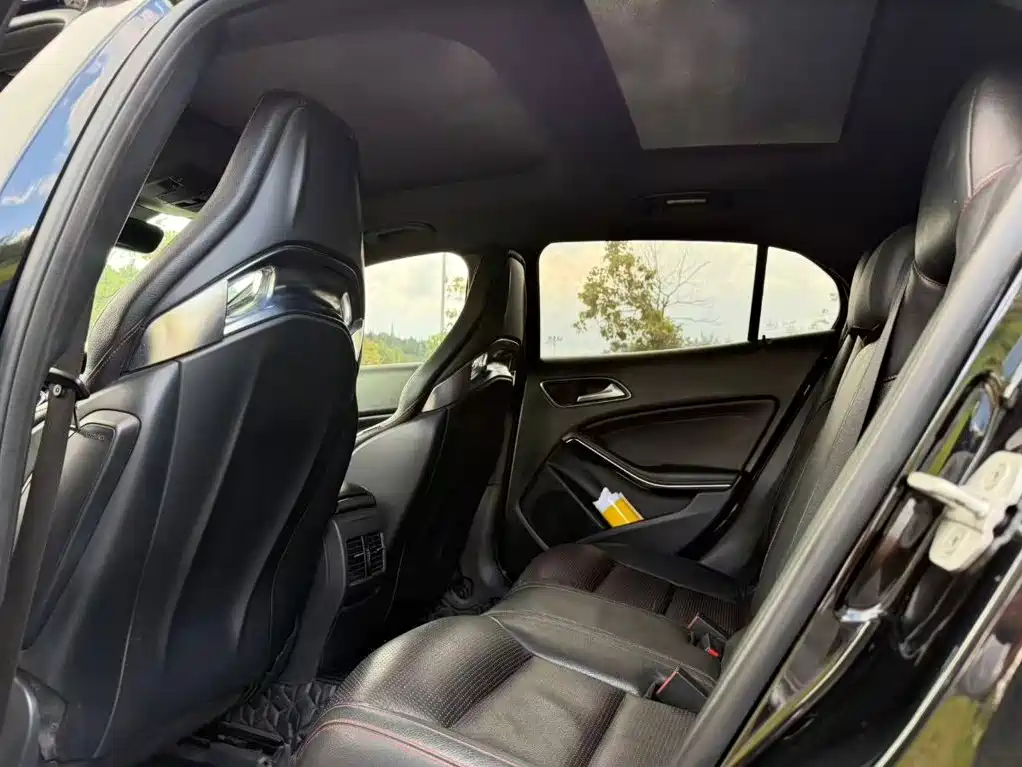 Mercedes-Benz GLA AMG — миниатюра 5