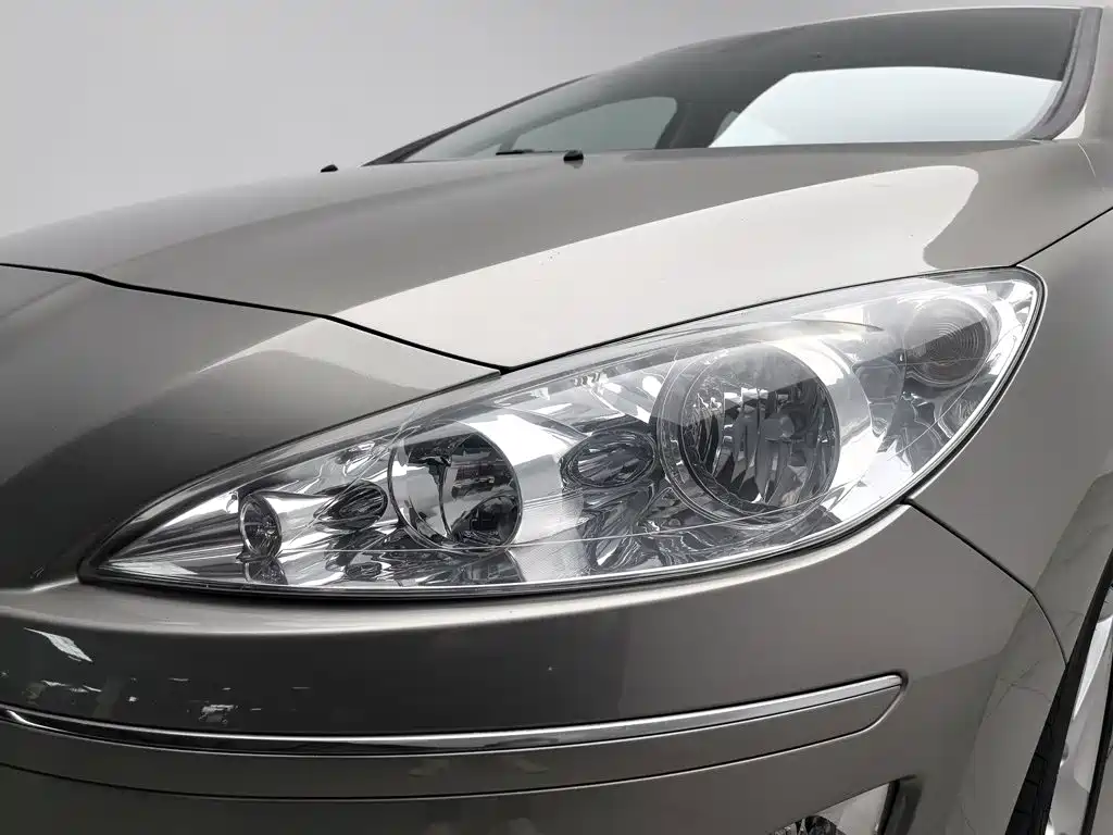 Peugeot 408 — миниатюра 7