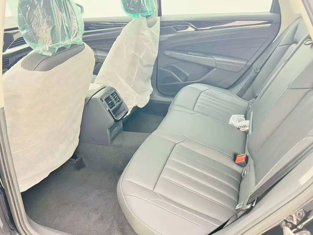 Volkswagen Passat — миниатюра 12