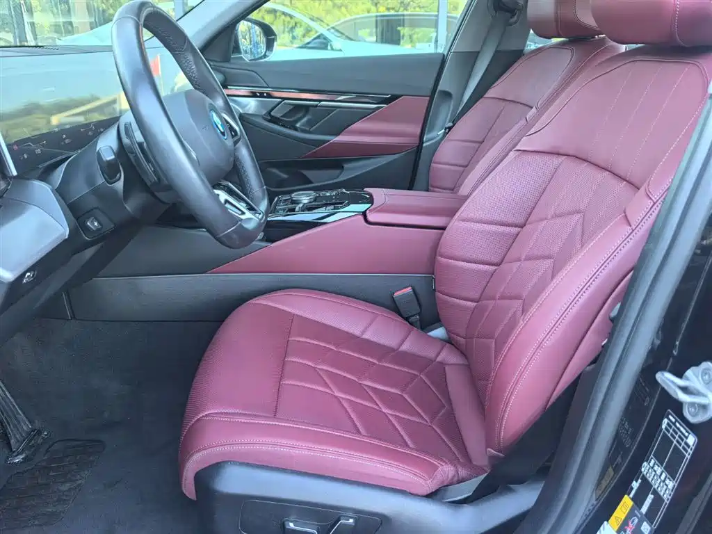 BMW i5 — миниатюра 6