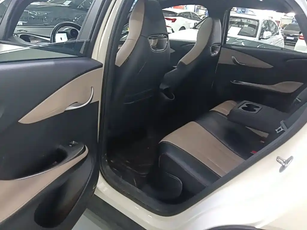 BYD Dolphin — миниатюра 17