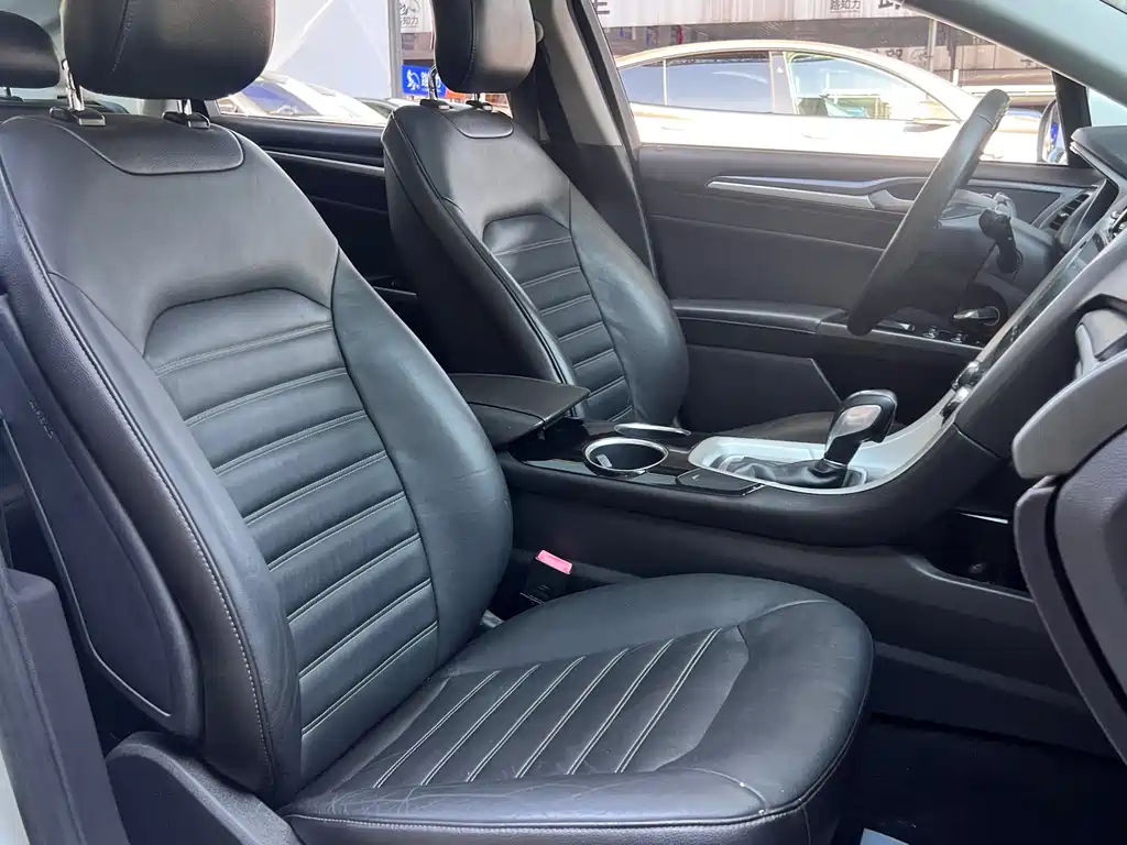 Ford Mondeo — миниатюра 25