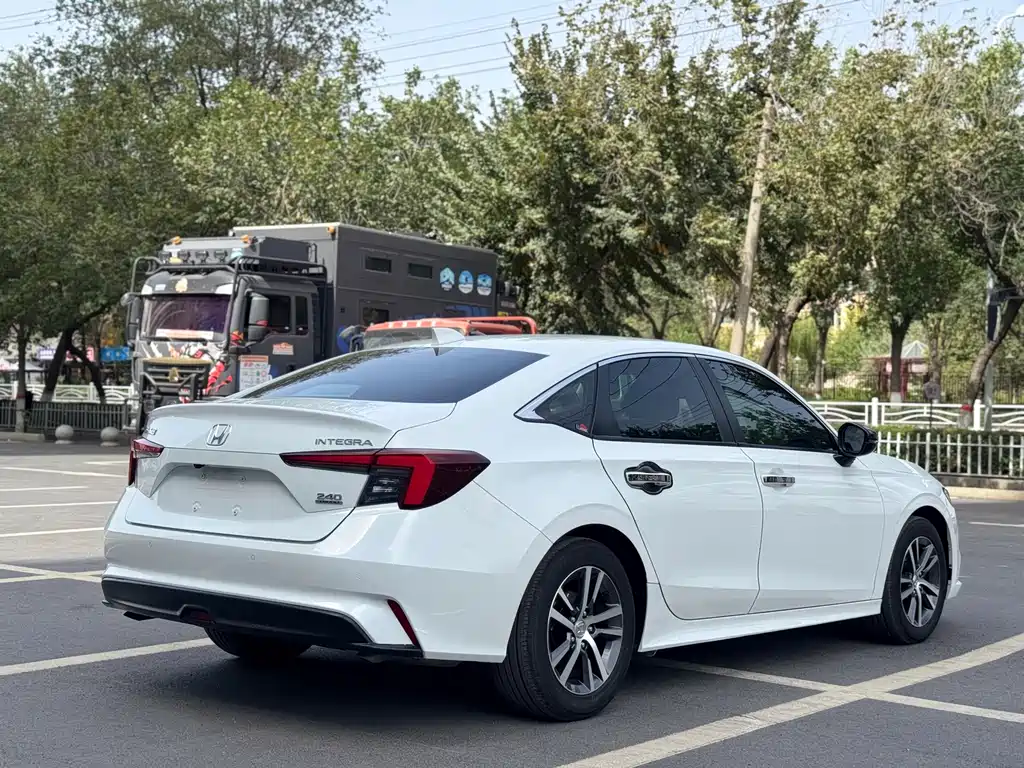 Honda Integra — миниатюра 13