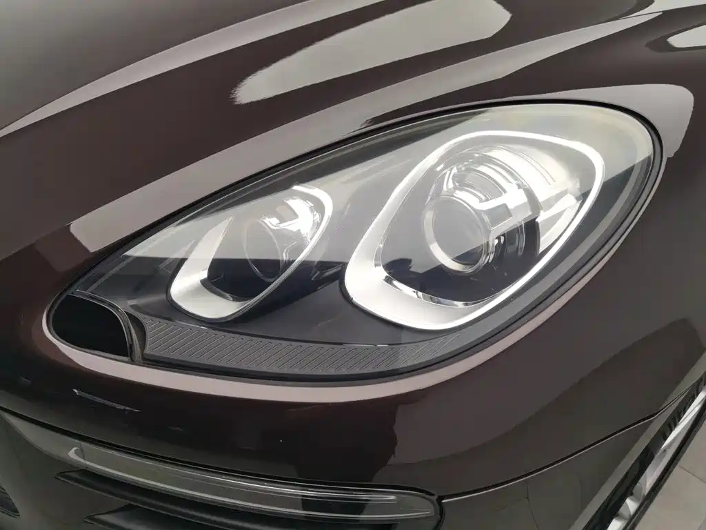 Porsche Macan — миниатюра 7