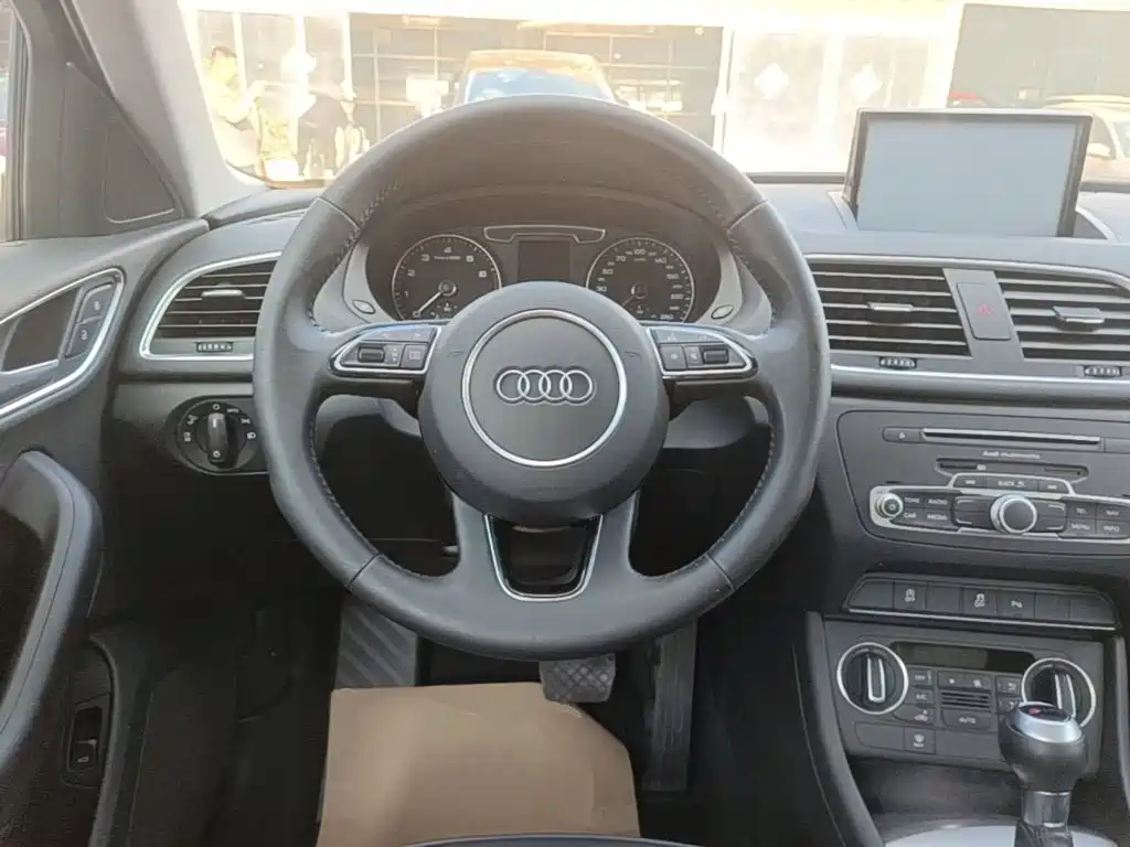 Audi Q3 — миниатюра 11