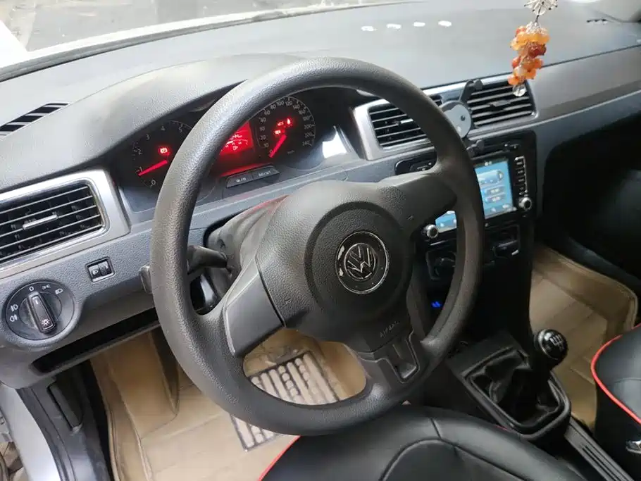 Volkswagen Santana — миниатюра 15