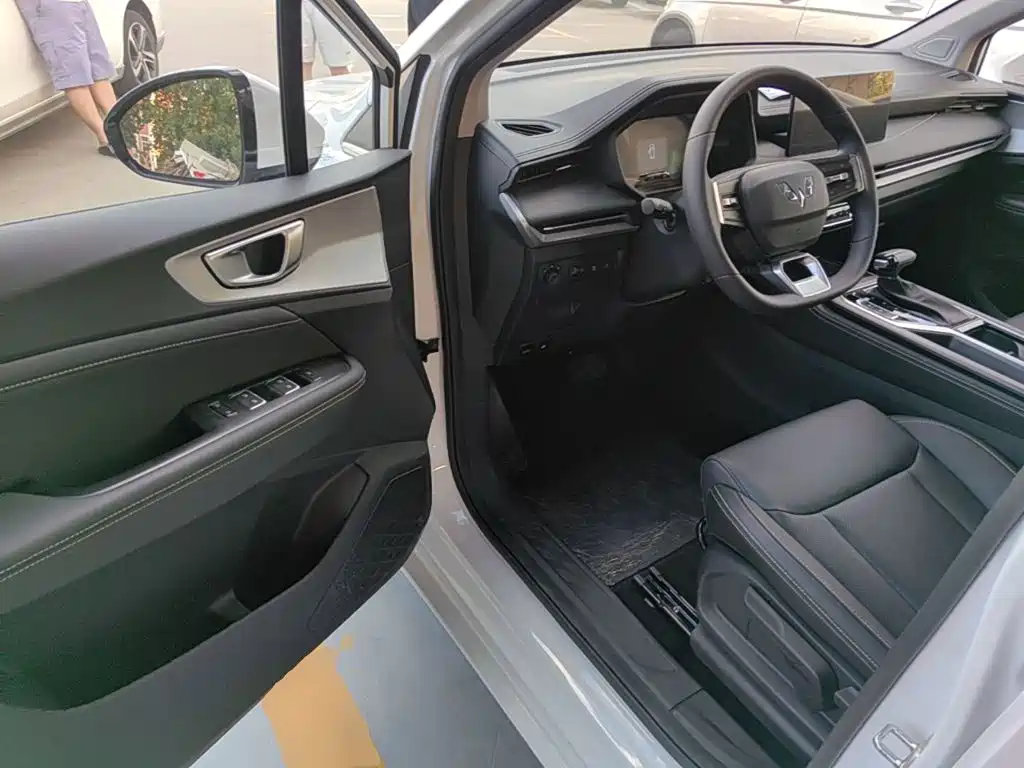 Wuling Jiachen — миниатюра 16