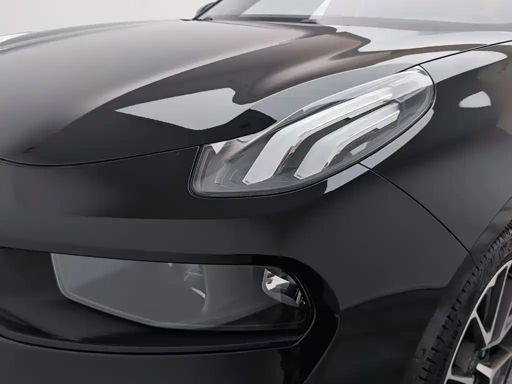Lynk & Co 03 — миниатюра 19