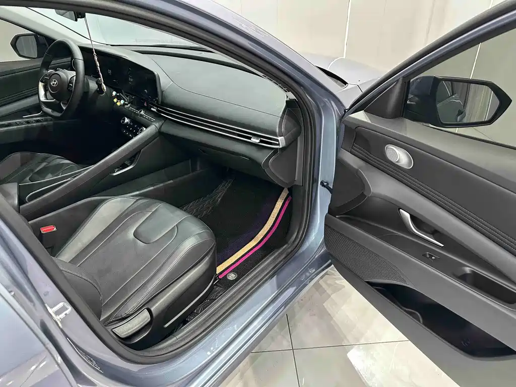 Hyundai Elantra — миниатюра 19