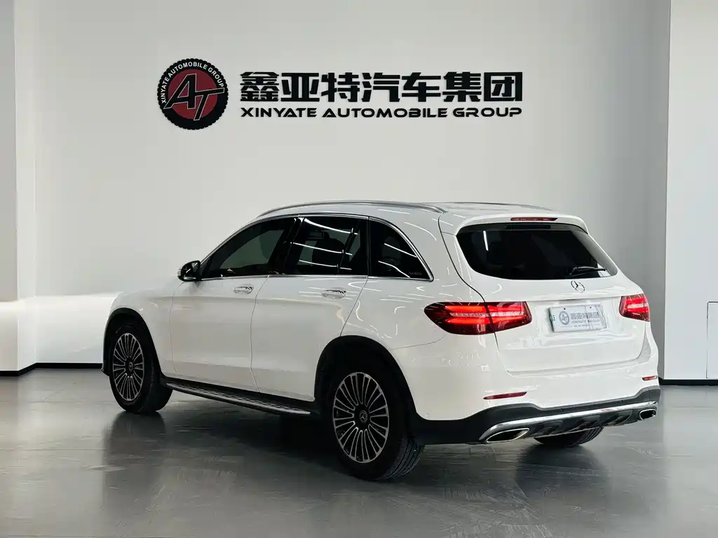 MERCEDES-BENZ GLC