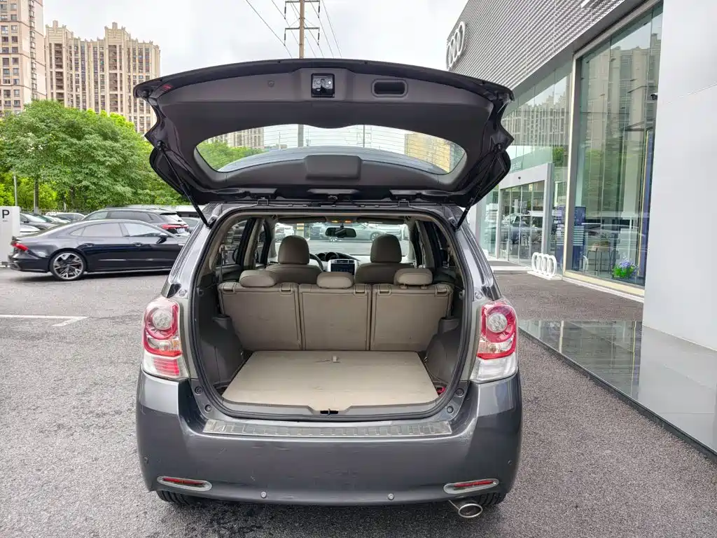 Toyota Verso — миниатюра 14