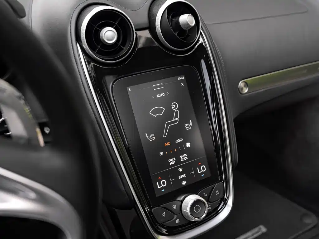 McLaren GT — миниатюра 21