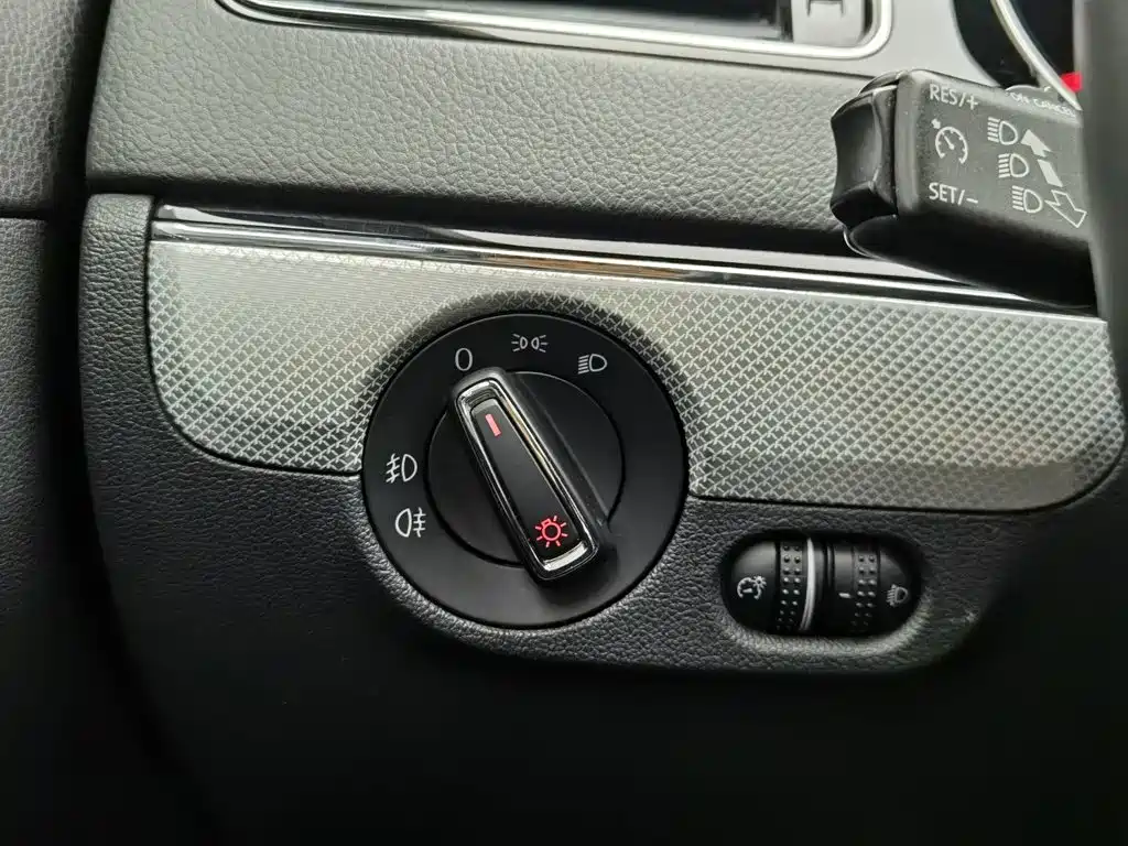 Volkswagen Sagitar — миниатюра 21