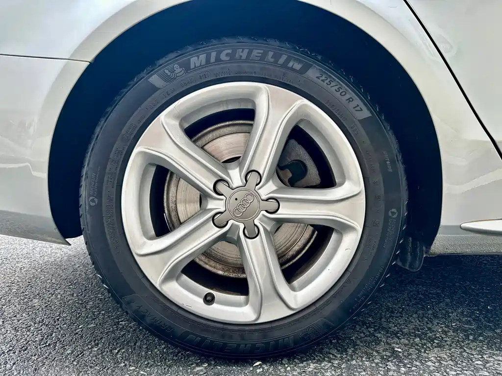 Audi A4L — миниатюра 15