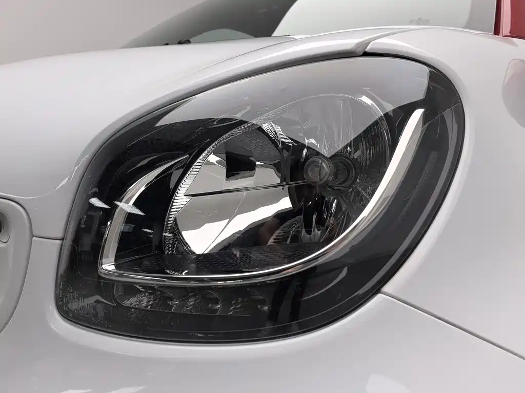 smart Smart Fortwo — миниатюра 7