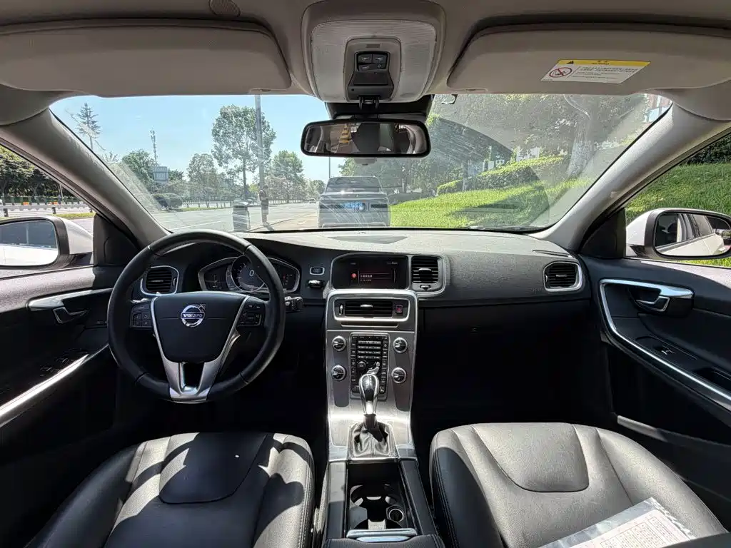 Volvo S60 — миниатюра 13