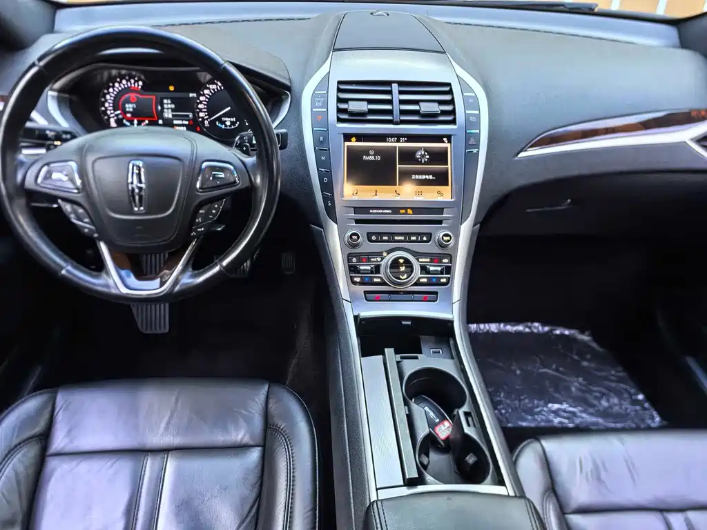 Lincoln MKZ 2018 2.0T Premium