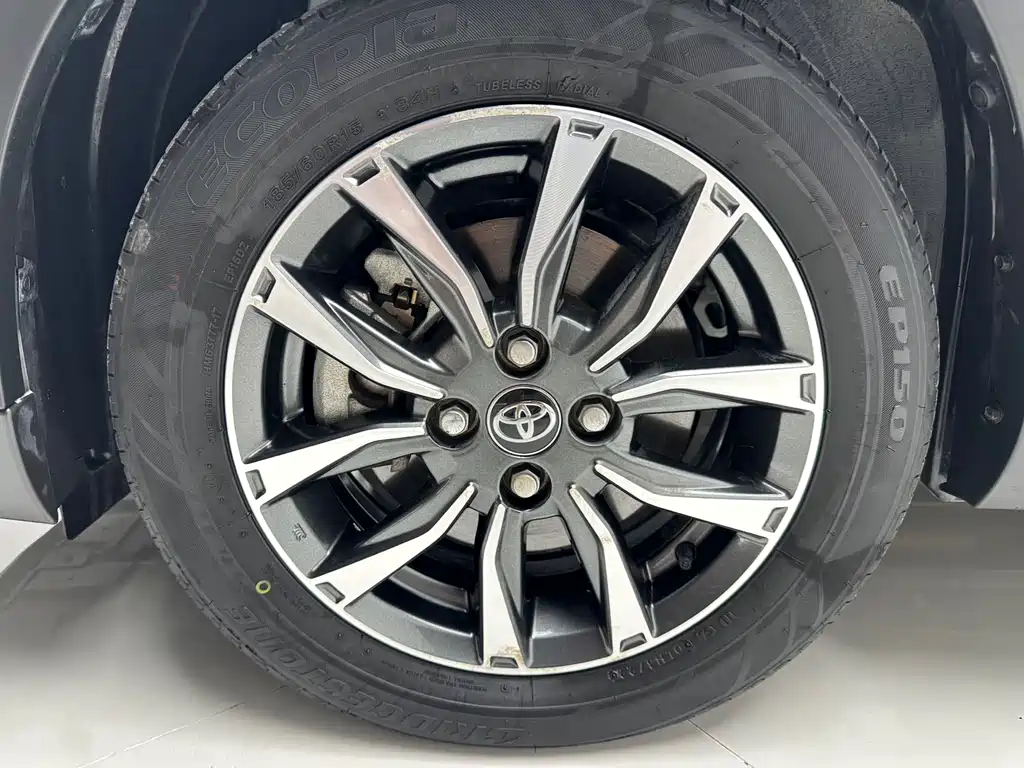 Toyota Yaris L — миниатюра 17