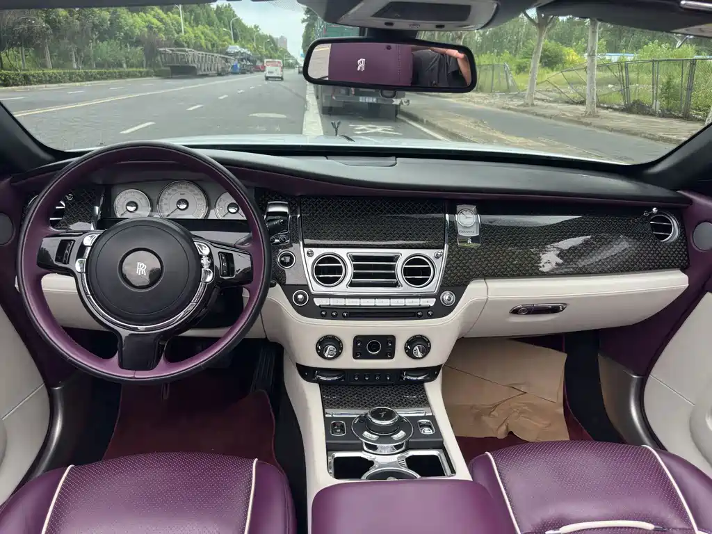 Rolls-Royce Dawn — миниатюра 6