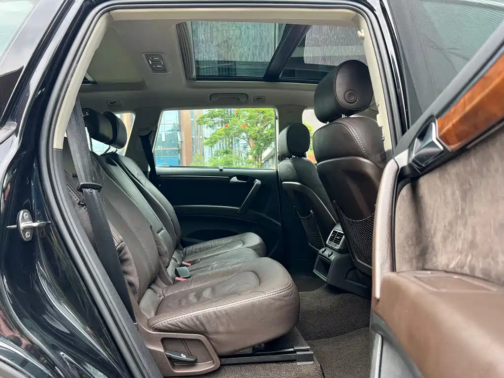 Audi Q7 — миниатюра 14