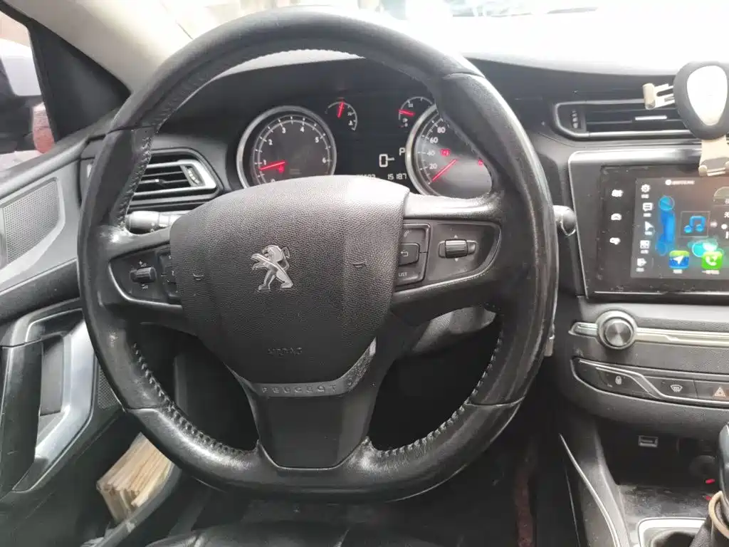 Peugeot 408 — миниатюра 11