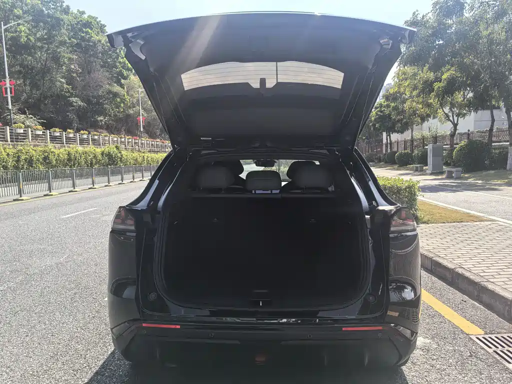 Changan Deepal DARK BLUE S07