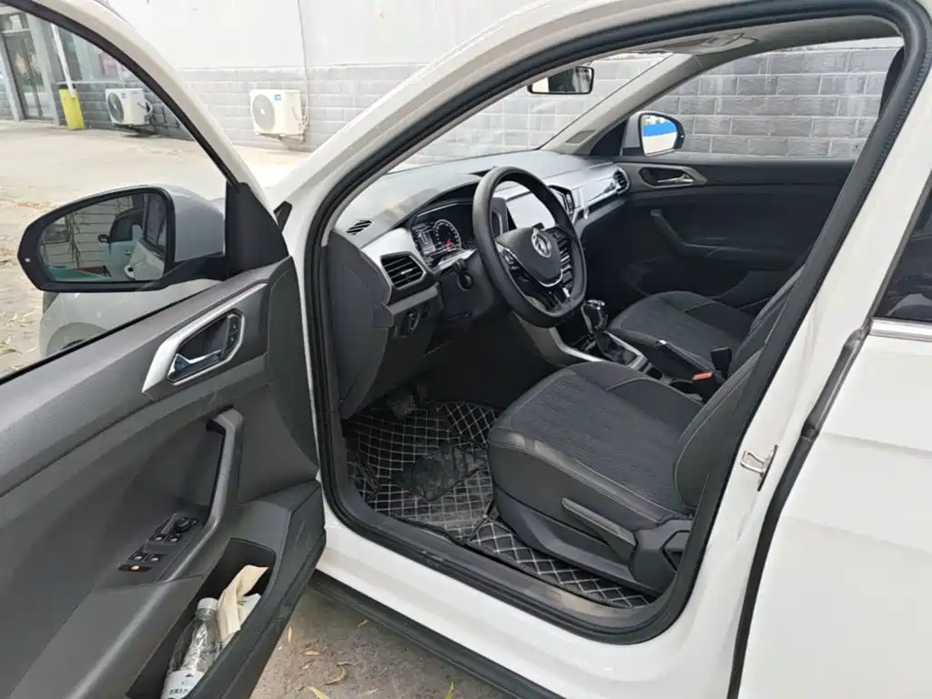 Volkswagen T-Cross — миниатюра 16