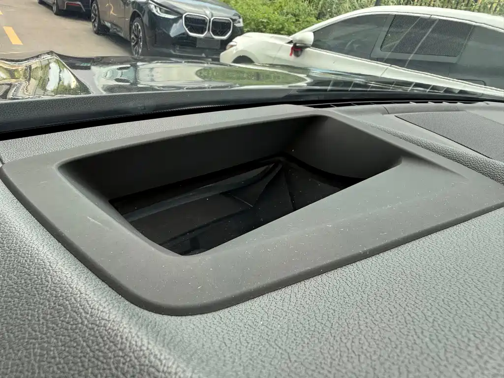 BMW iX3 — миниатюра 12