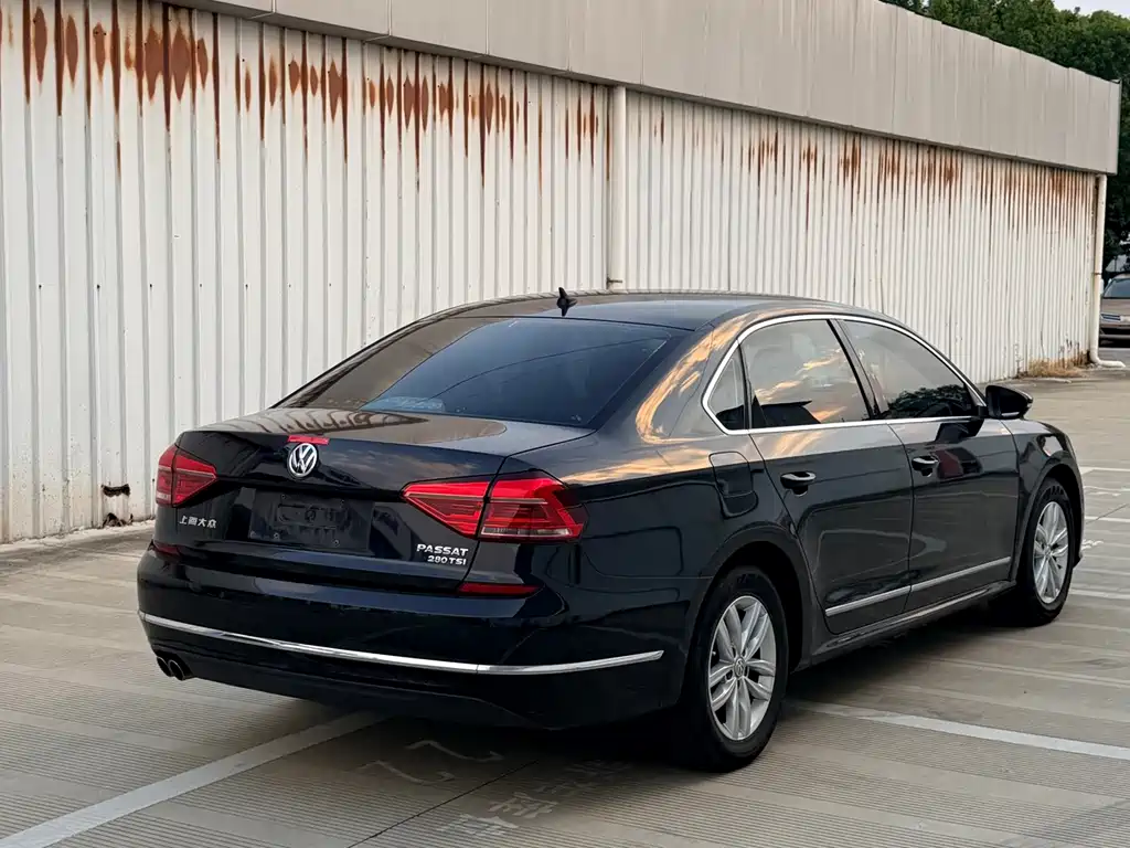 Volkswagen Passat — миниатюра 4