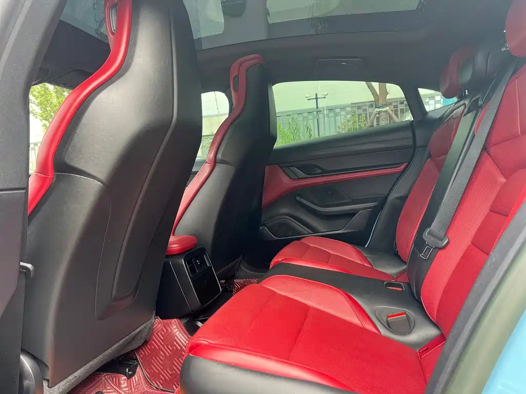 Porsche Taycan — миниатюра 11