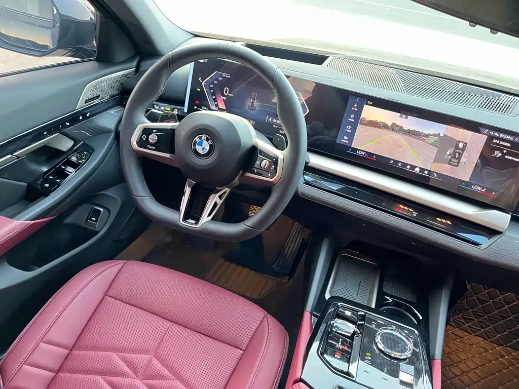 BMW 5 Series — миниатюра 8
