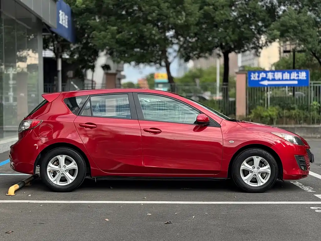 Mazda 3 (Import) — миниатюра 8