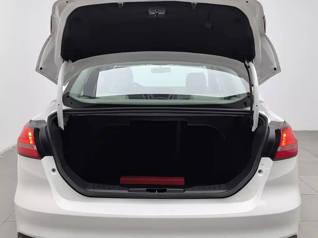 Ford Focus — миниатюра 16