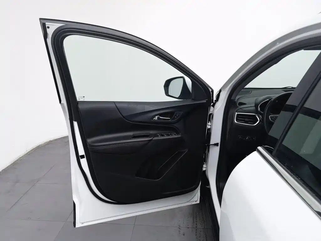 Chevrolet Equinox — миниатюра 8