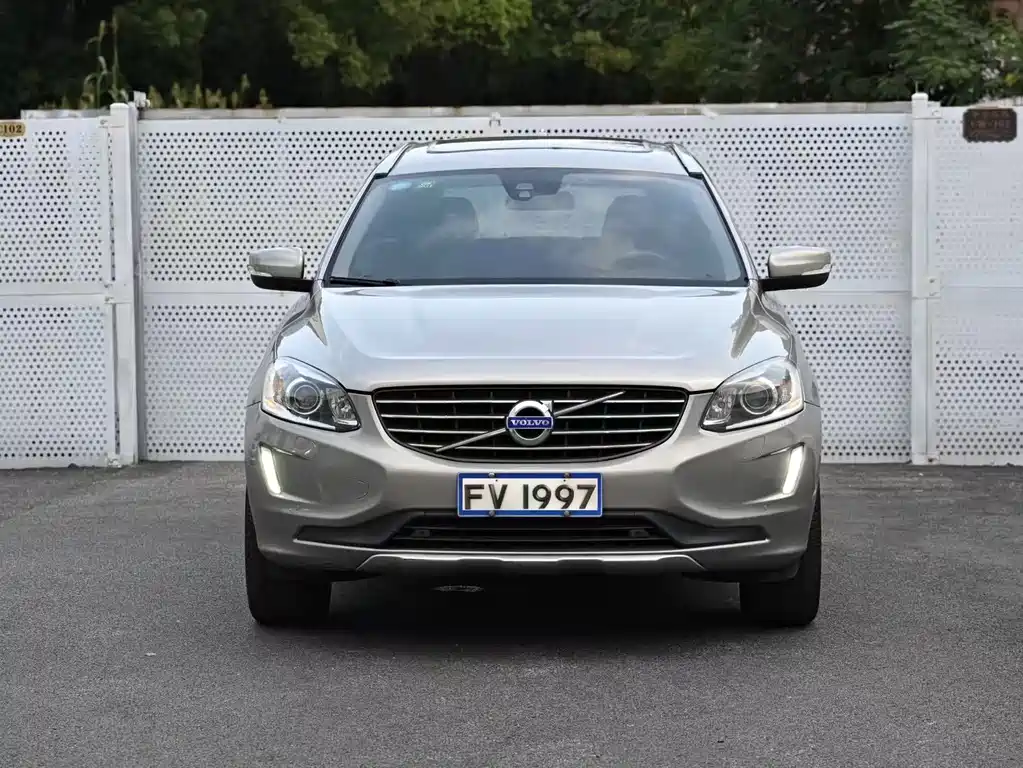 Volvo XC60 (Import) — миниатюра 2