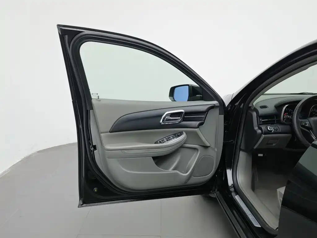 Chevrolet Malibu — миниатюра 8