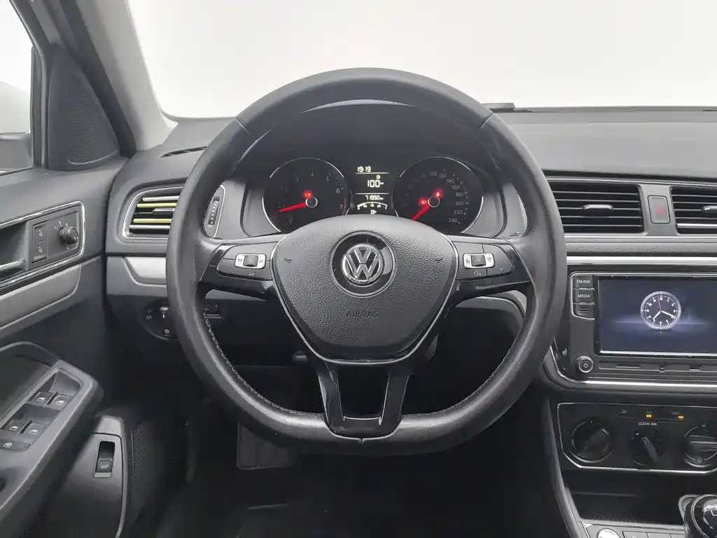 Volkswagen Lavida — миниатюра 11