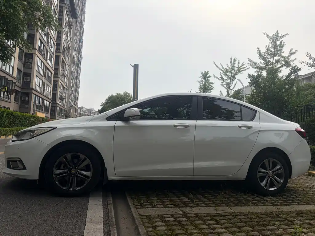 Chevrolet Cruze 1.4T DCG Luxury Edition, фото 4