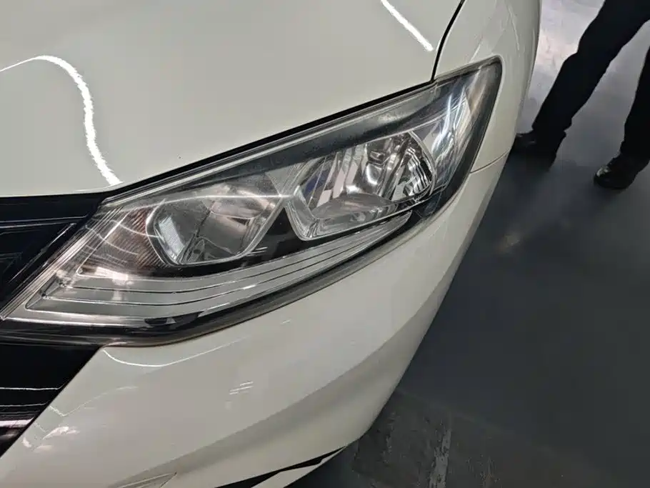 Nissan Tiida — миниатюра 5